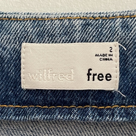 Aritzia Wilfred Free Ahrens Blue Demin Jean Button
Front Mini Skirt, Size 2 - Picture 9 of 14